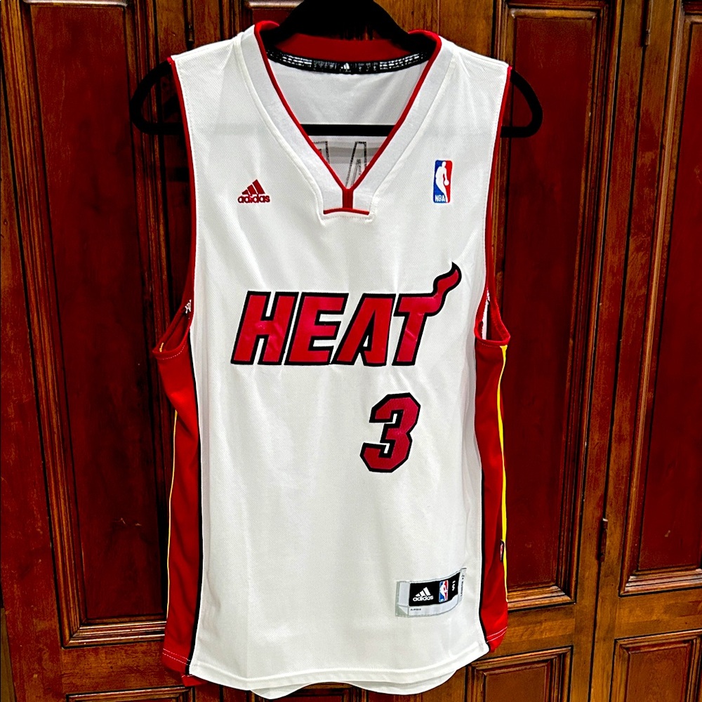 Adidas, Miami Heat, Dwyane Wade #3  jersey.     Size small.